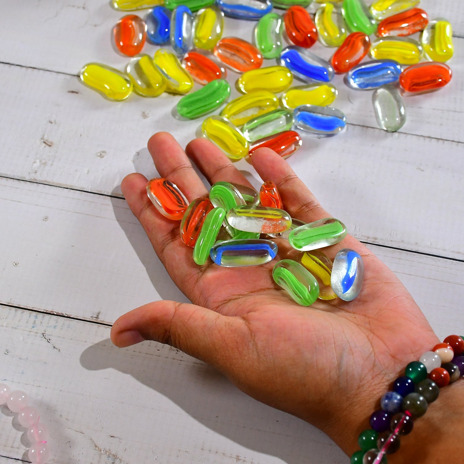 4017 Glass Gem Stone, Flat Round Marbles Pebbles for Vase Fillers, Attractive pebbles for Aquarium Fish Tank. DeoDap 4017 Glass Gem Stone, Flat Round Marbles Pebbles for Vase Fillers, Attractive pebbles for Aquarium Fish Tank. DeoDap